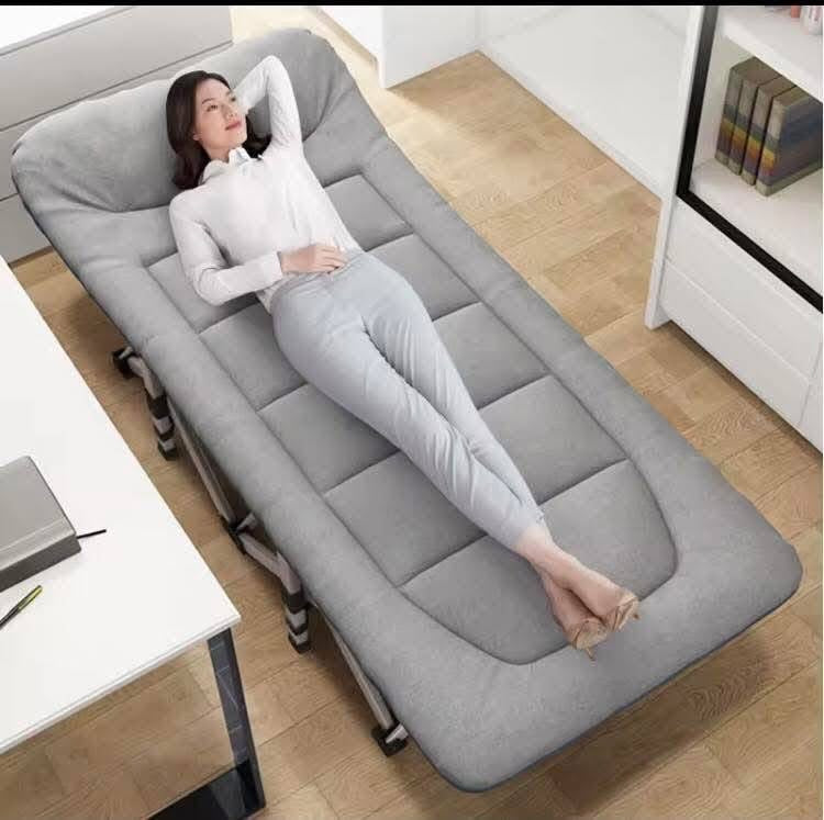 Lit picot avec mousse confort.